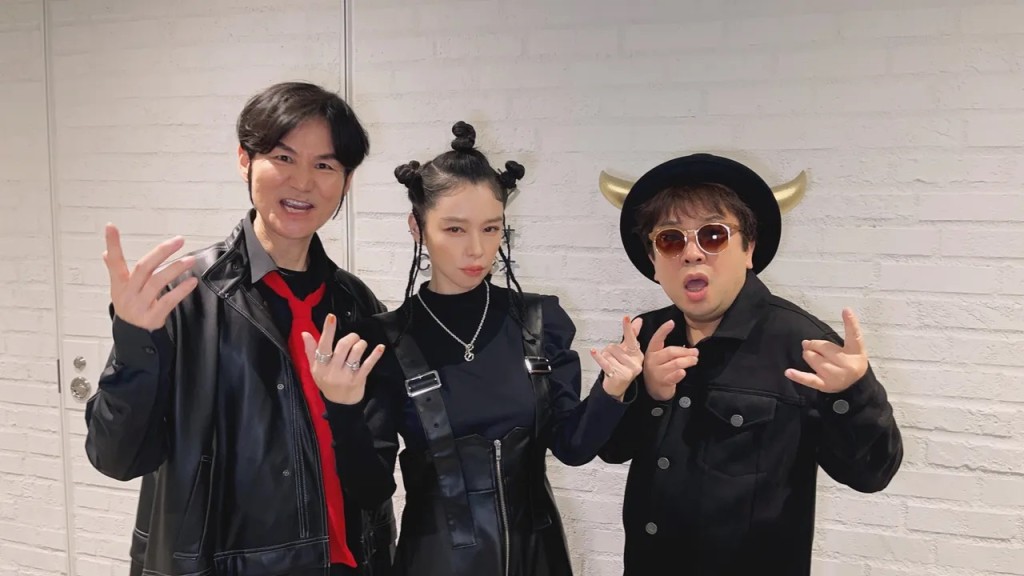 徐若瑄為重現當年的造型，一早8時起牀化妝整頭髮。